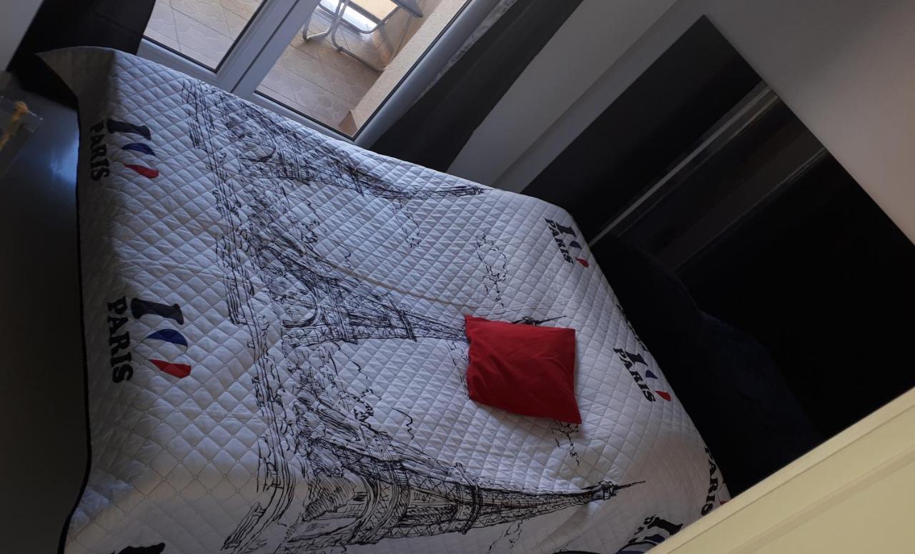 Apartamenty Centrum Rynek Market City Center キェルツェ エクステリア 写真
